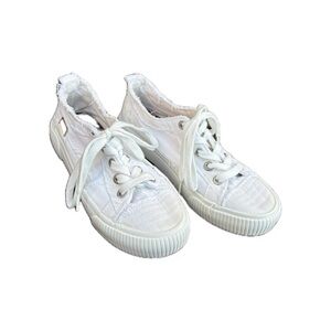 Blowfish White Shoes Classic Minimalist Ladies Size 8